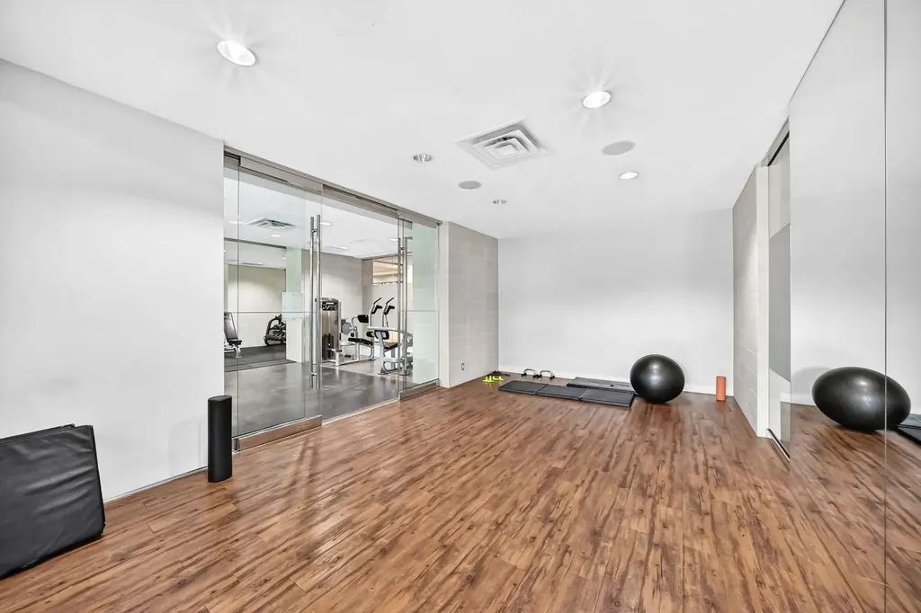 222 Riverfront Avenue SW Calgary AB T2P0X2