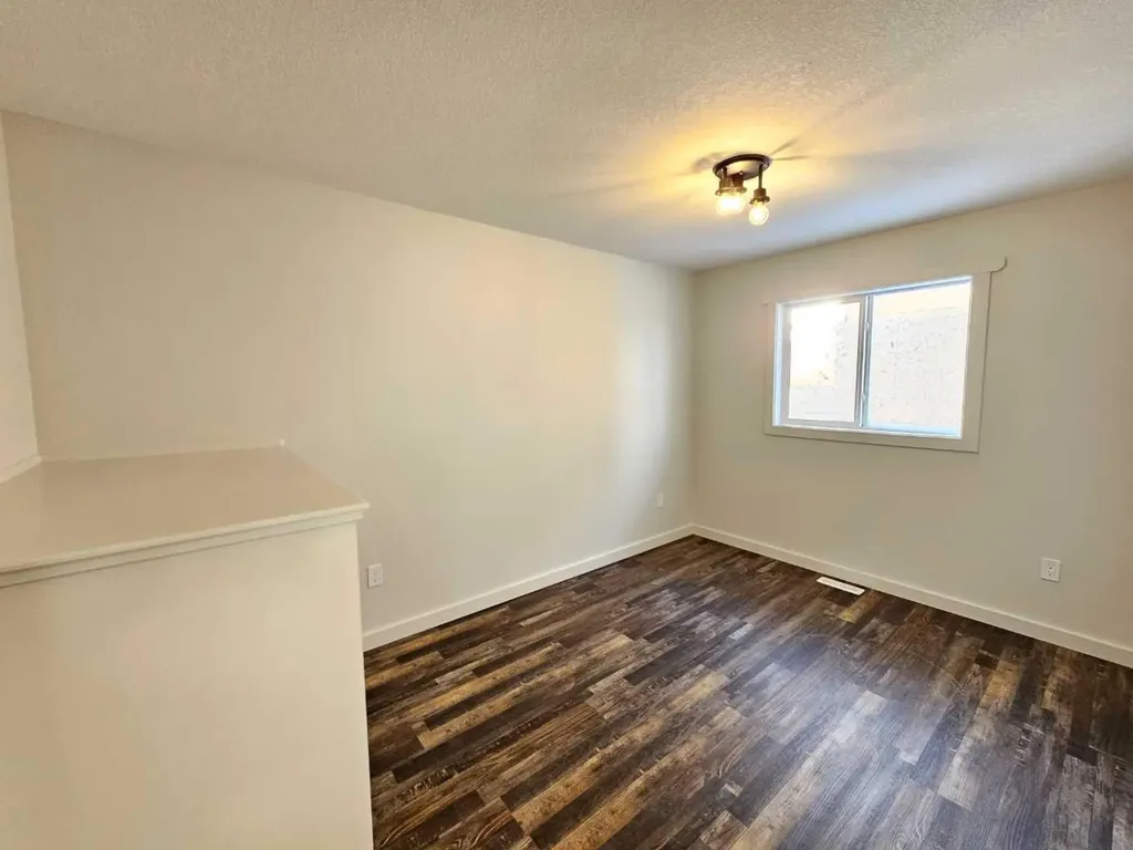 9215 94a Avenue Wembley AB T0H3S0