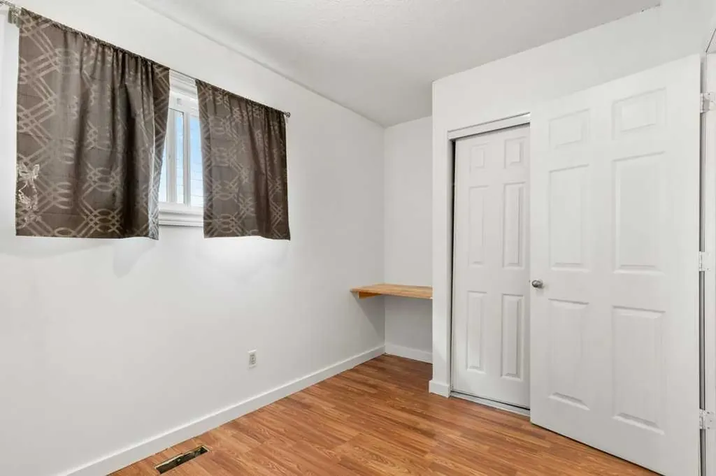 56 Elder Street Red Deer AB T4R 2C6