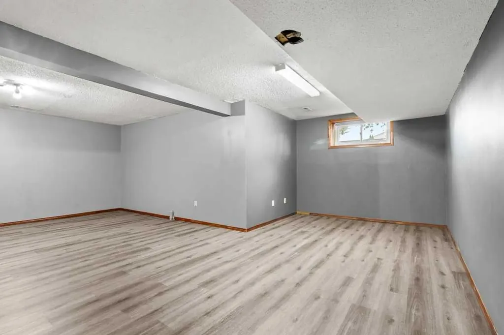 56 Elder Street Red Deer AB T4R 2C6