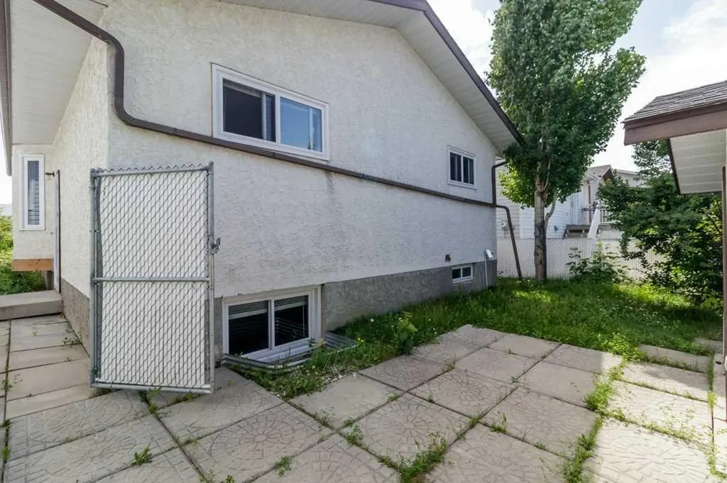 56 Elder Street Red Deer AB T4R 2C6