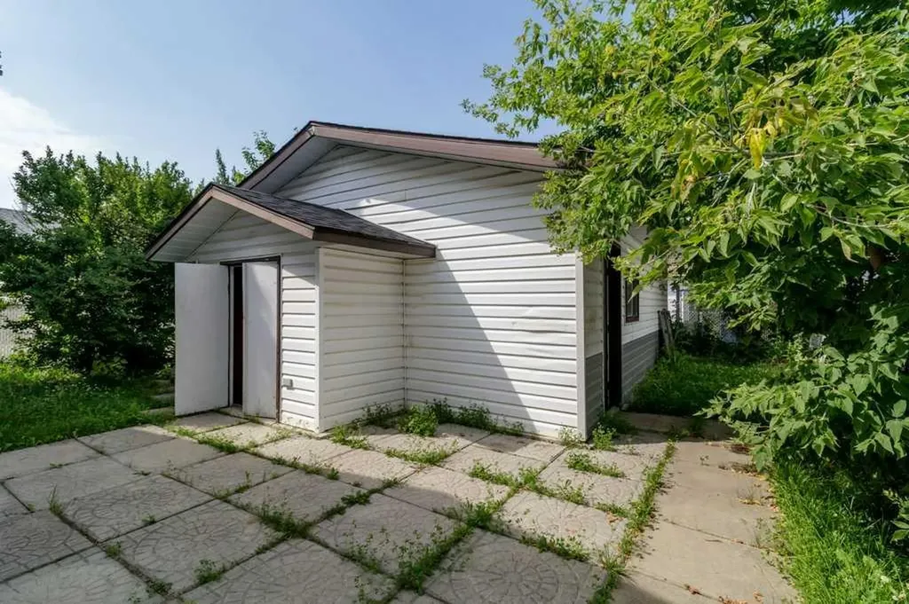 56 Elder Street Red Deer AB T4R 2C6