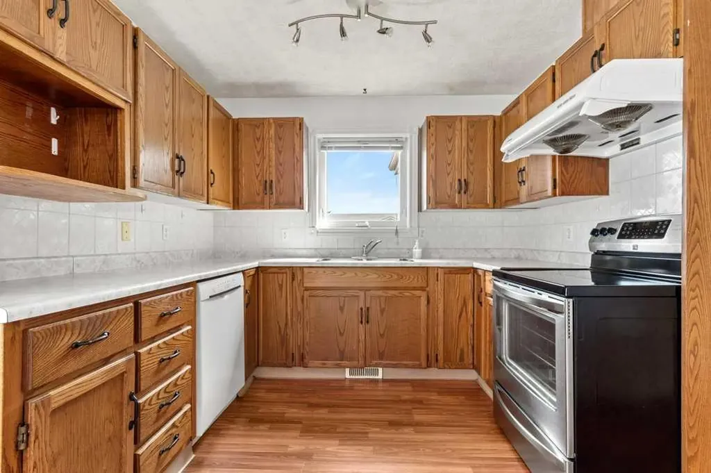 56 Elder Street Red Deer AB T4R 2C6