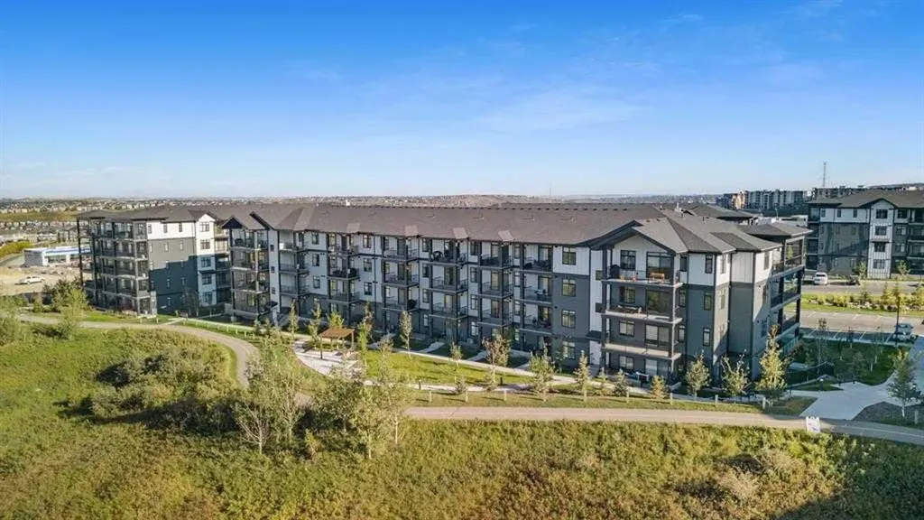 40 Sage Hill NW Calgary AB T3R 2C5
