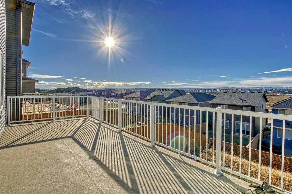 155 Lucas Terrace NW Calgary AB T3P 1X3