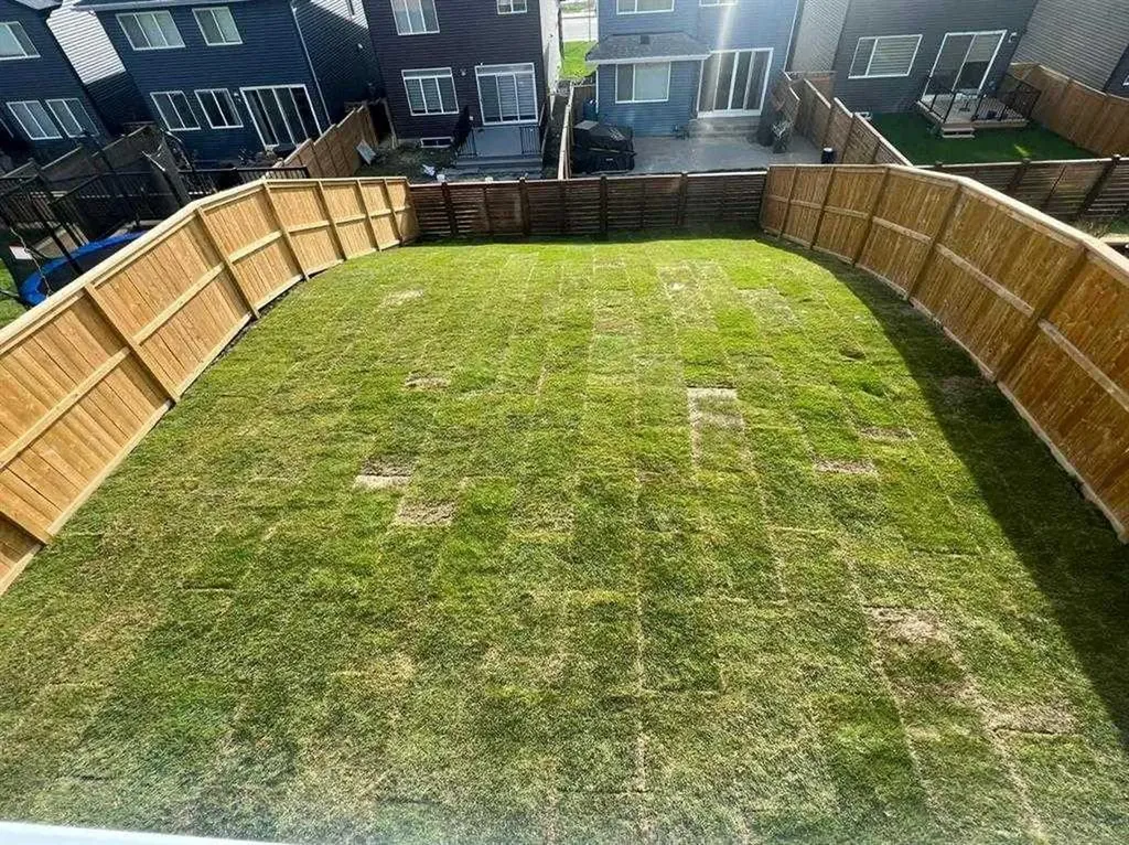155 Lucas Terrace NW Calgary AB T3P 1X3