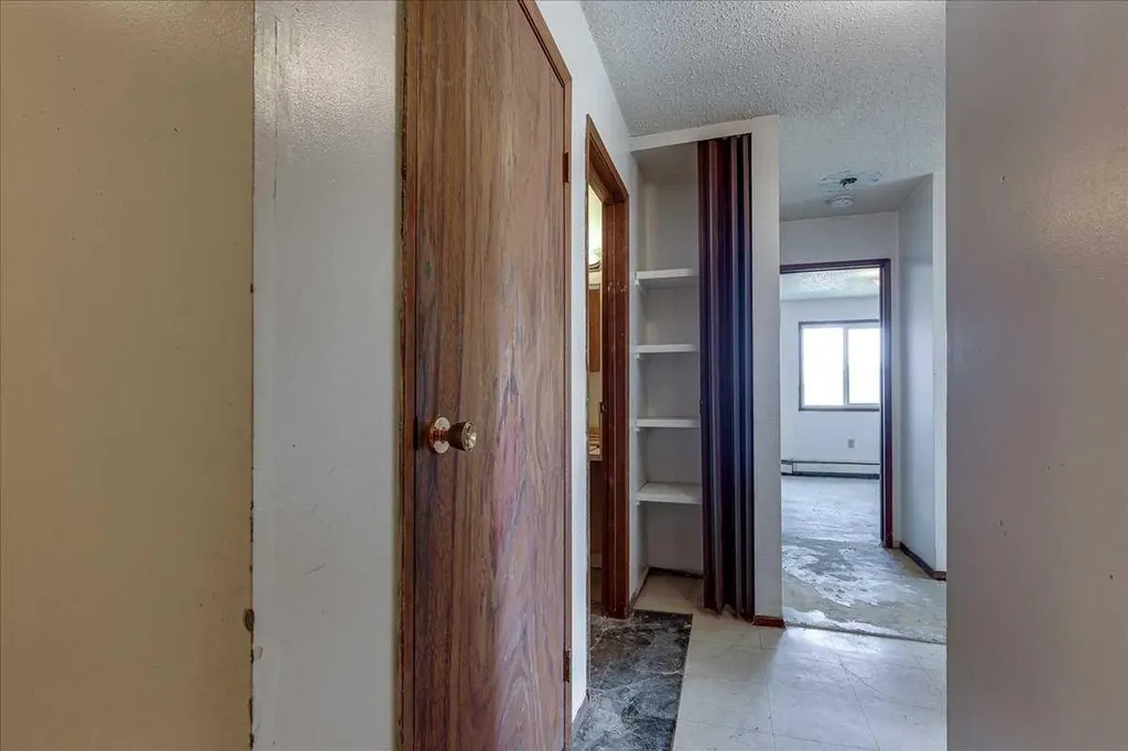 4904 54 Street Red Deer AB T2N 2G8