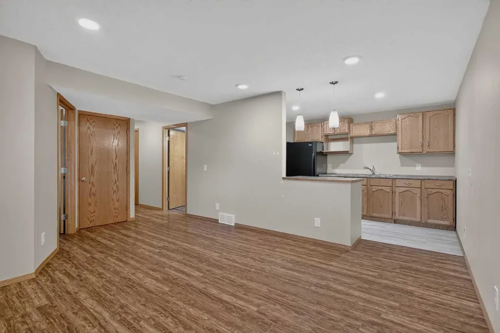 31 Fairways Drive NW Airdrie AB T4B 2P5