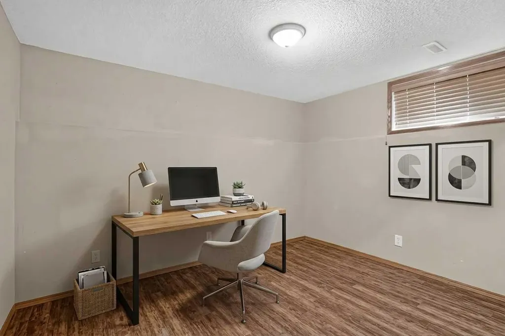 31 Fairways Drive NW Airdrie AB T4B 2P5