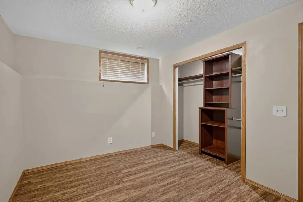 31 Fairways Drive NW Airdrie AB T4B 2P5