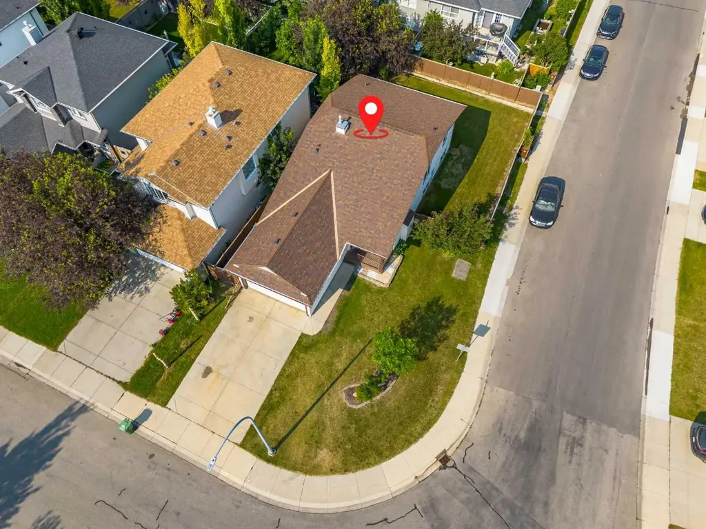 31 Fairways Drive NW Airdrie AB T4B 2P5