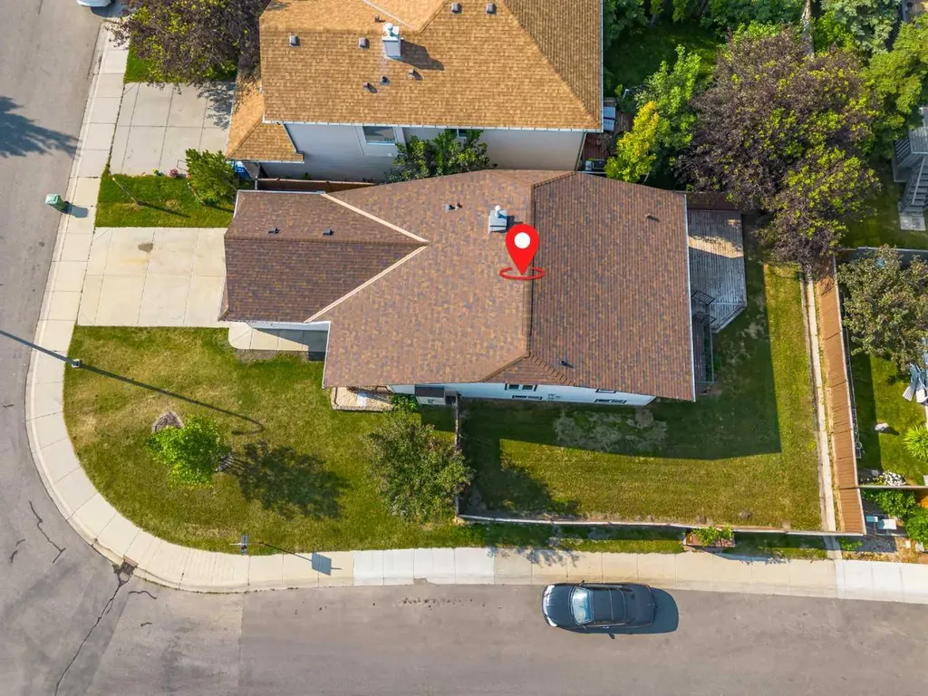 31 Fairways Drive NW Airdrie AB T4B 2P5