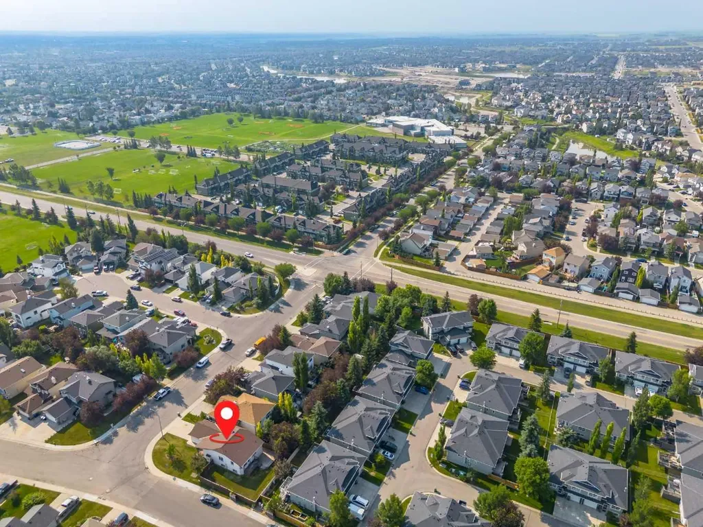 31 Fairways Drive NW Airdrie AB T4B 2P5