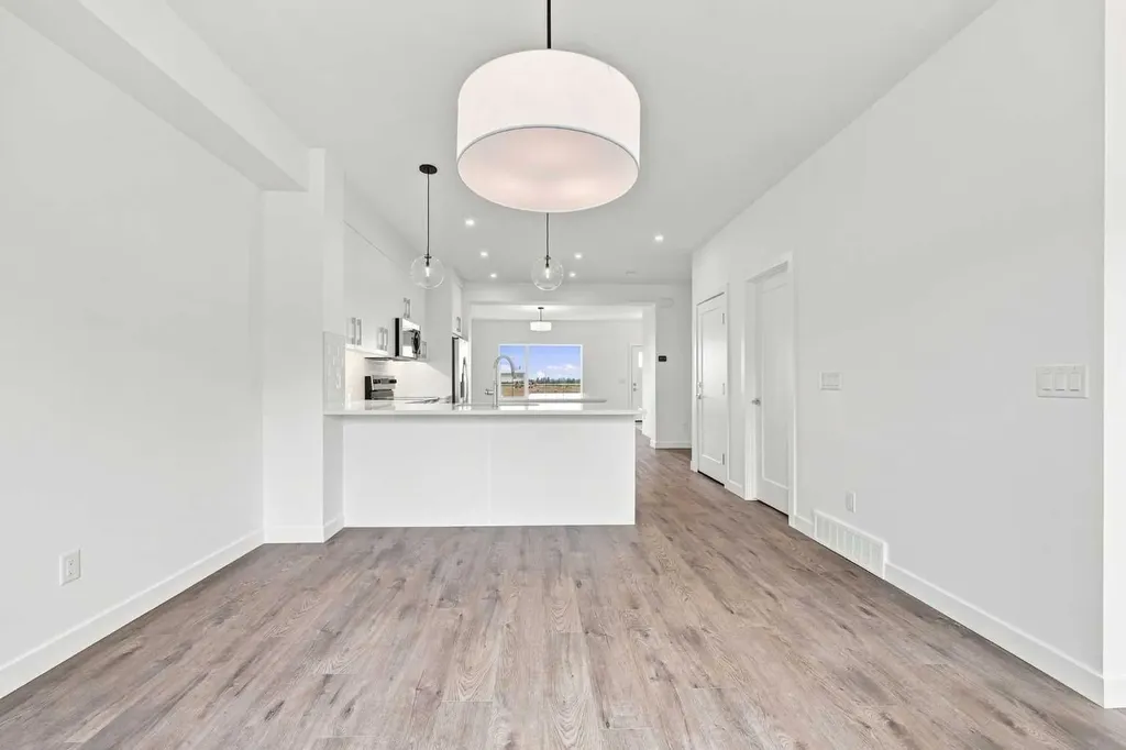 268 Huxbury View NE Calgary AB T2A 8C4