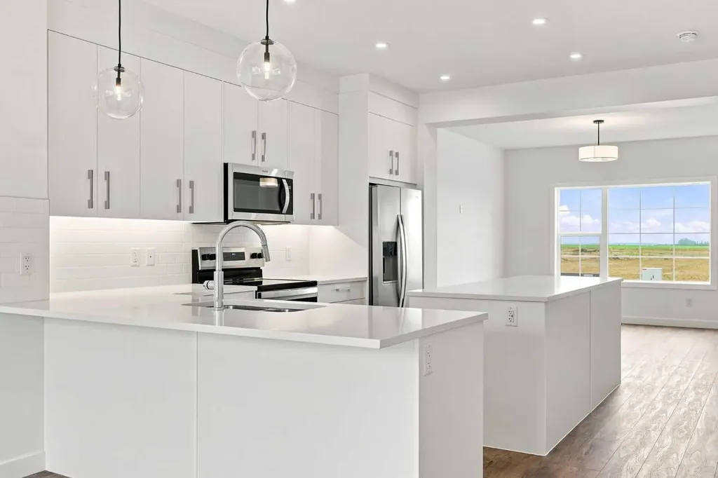 268 Huxbury View NE Calgary AB T2A 8C4