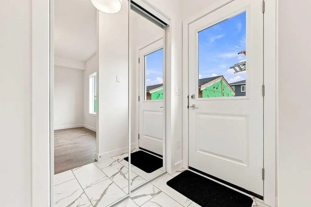 268 Huxbury View NE Calgary AB T2A 8C4