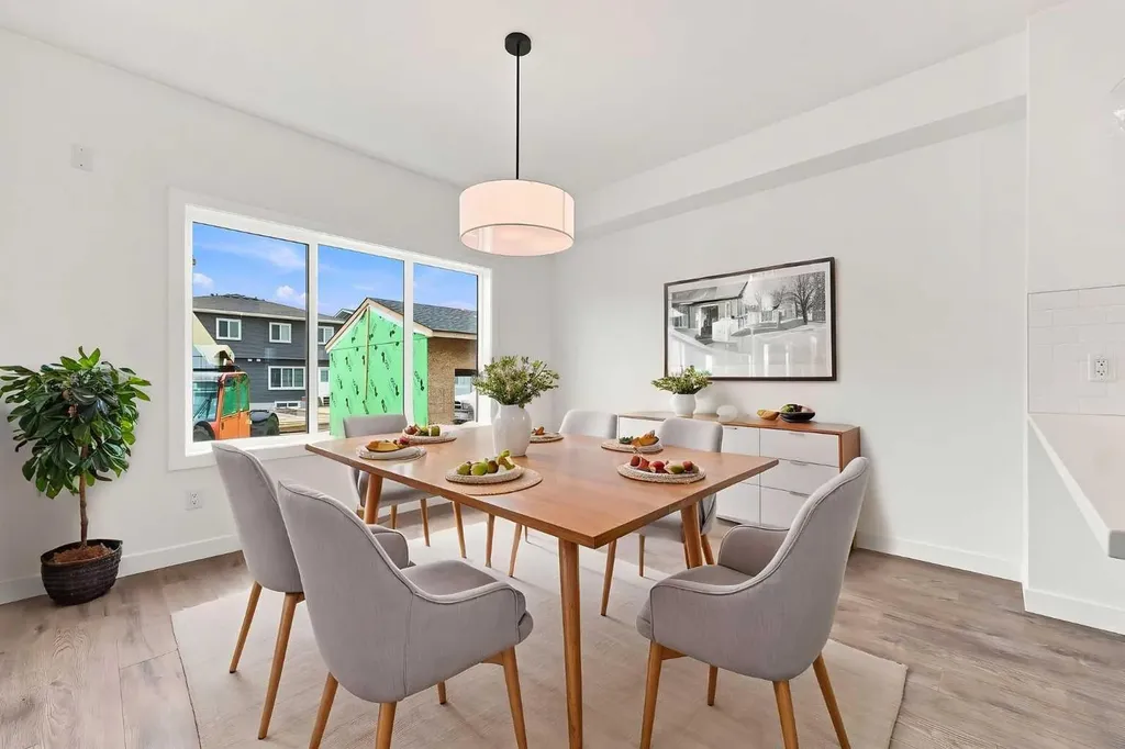 268 Huxbury View NE Calgary AB T2A 8C4