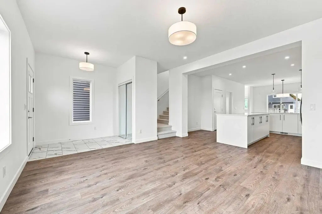 268 Huxbury View NE Calgary AB T2A 8C4