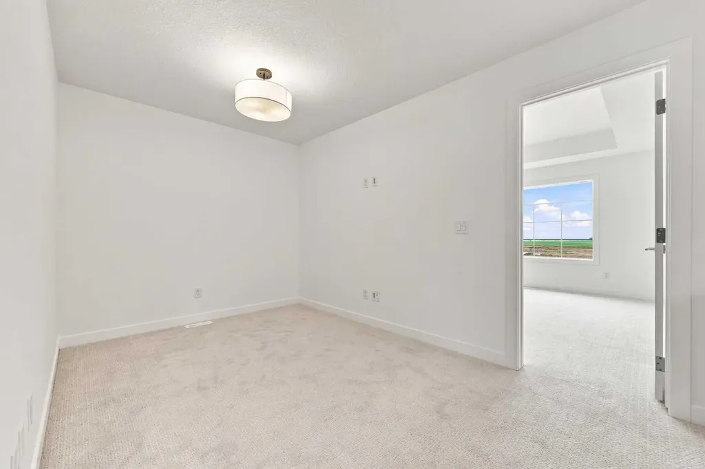 268 Huxbury View NE Calgary AB T2A 8C4