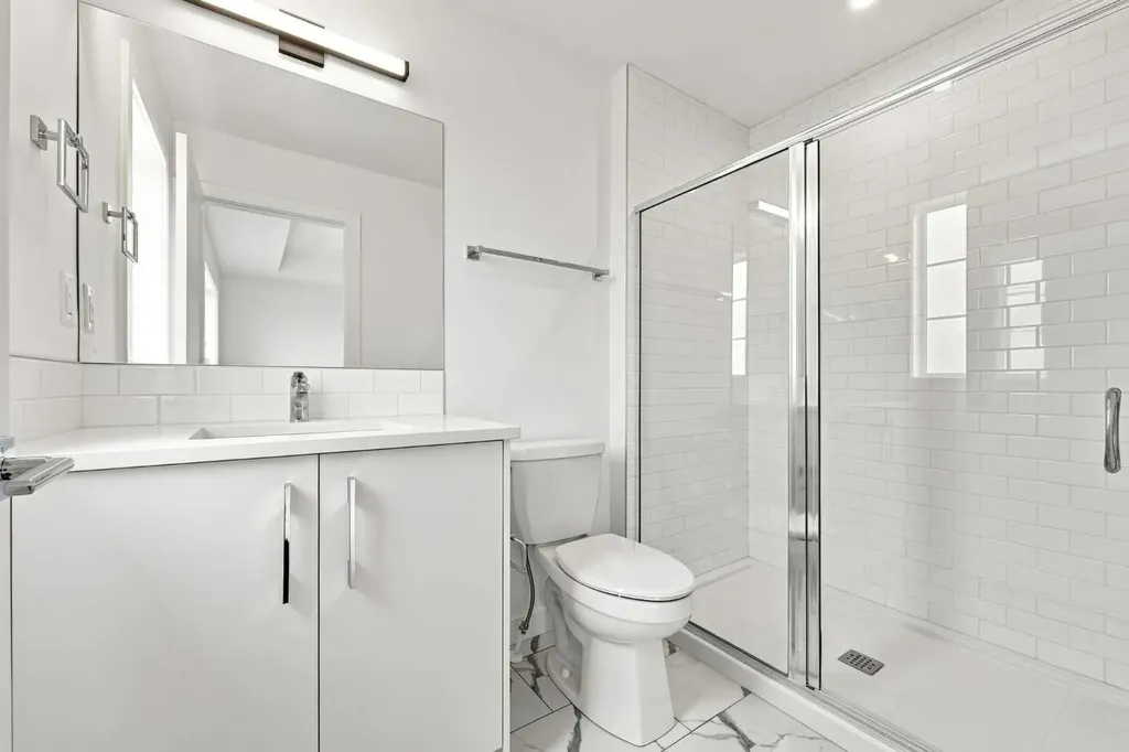 268 Huxbury View NE Calgary AB T2A 8C4
