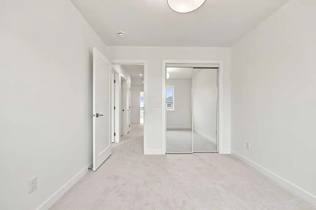 268 Huxbury View NE Calgary AB T2A 8C4