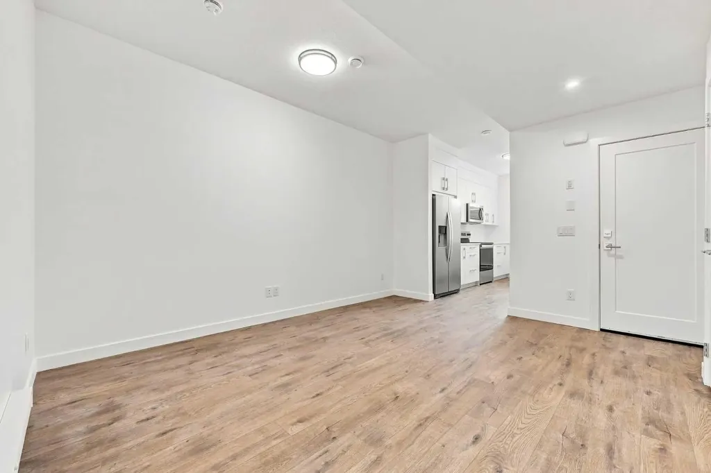 268 Huxbury View NE Calgary AB T2A 8C4