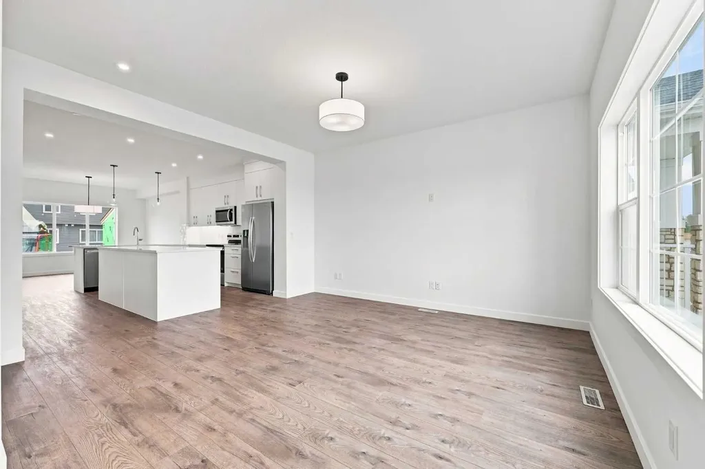 268 Huxbury View NE Calgary AB T2A 8C4