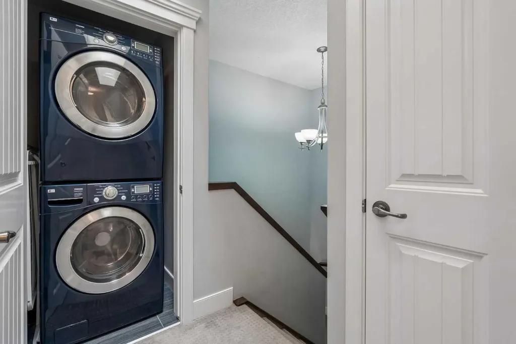 441 20 Avenue NE Calgary AB T2E 1R3