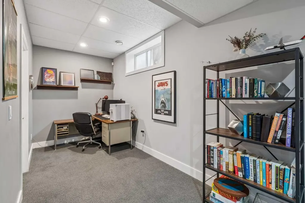 441 20 Avenue NE Calgary AB T2E 1R3
