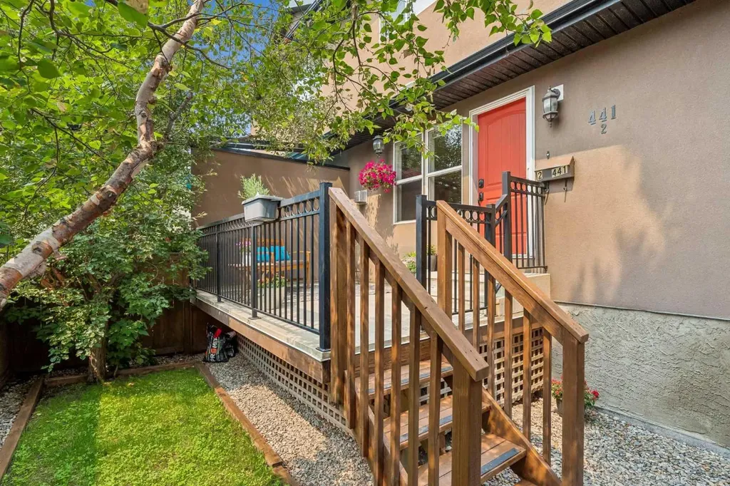 441 20 Avenue NE Calgary AB T2E 1R3