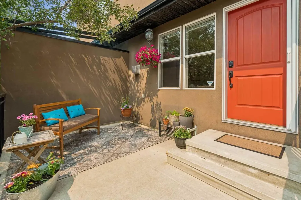 441 20 Avenue NE Calgary AB T2E 1R3