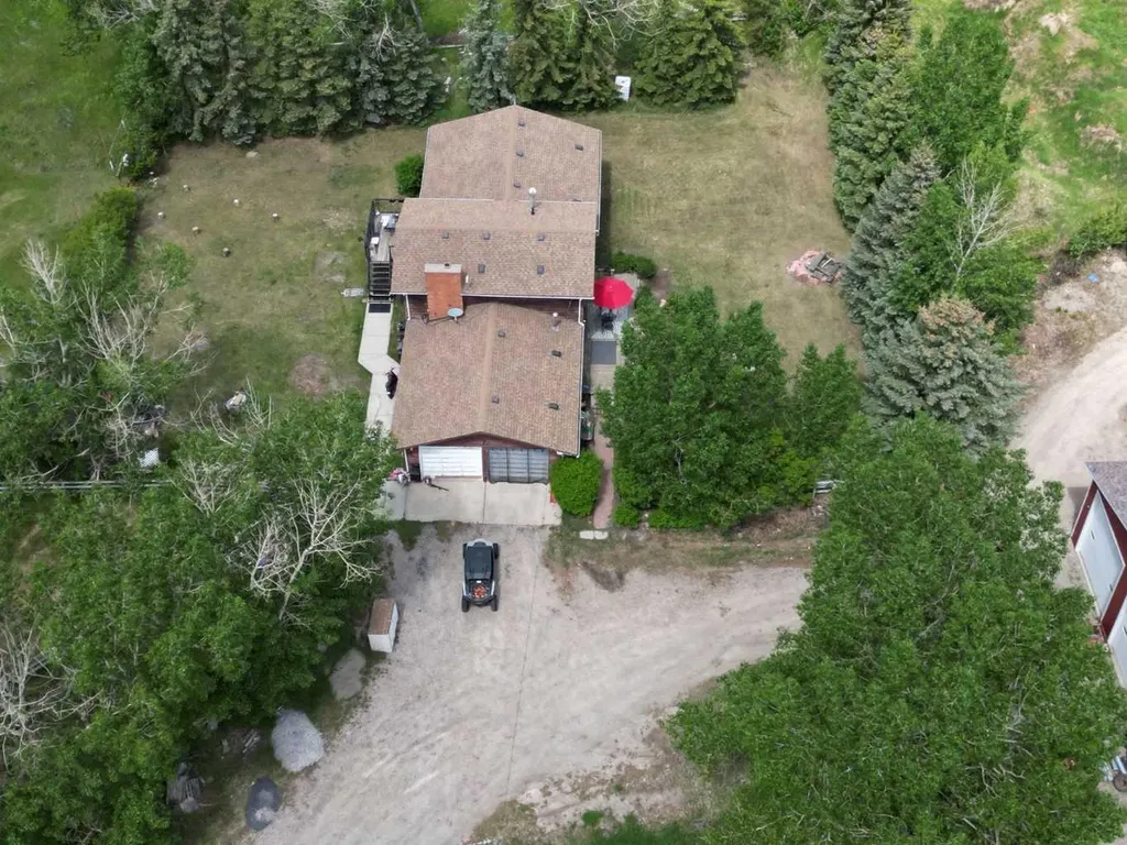 241053 Highway 24 Rural Wheatland County AB T1P 0W9