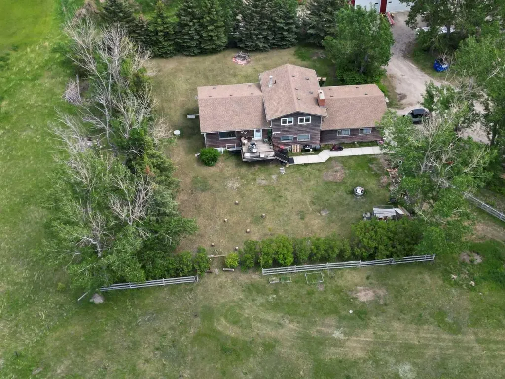 241053 Highway 24 Rural Wheatland County AB T1P 0W9