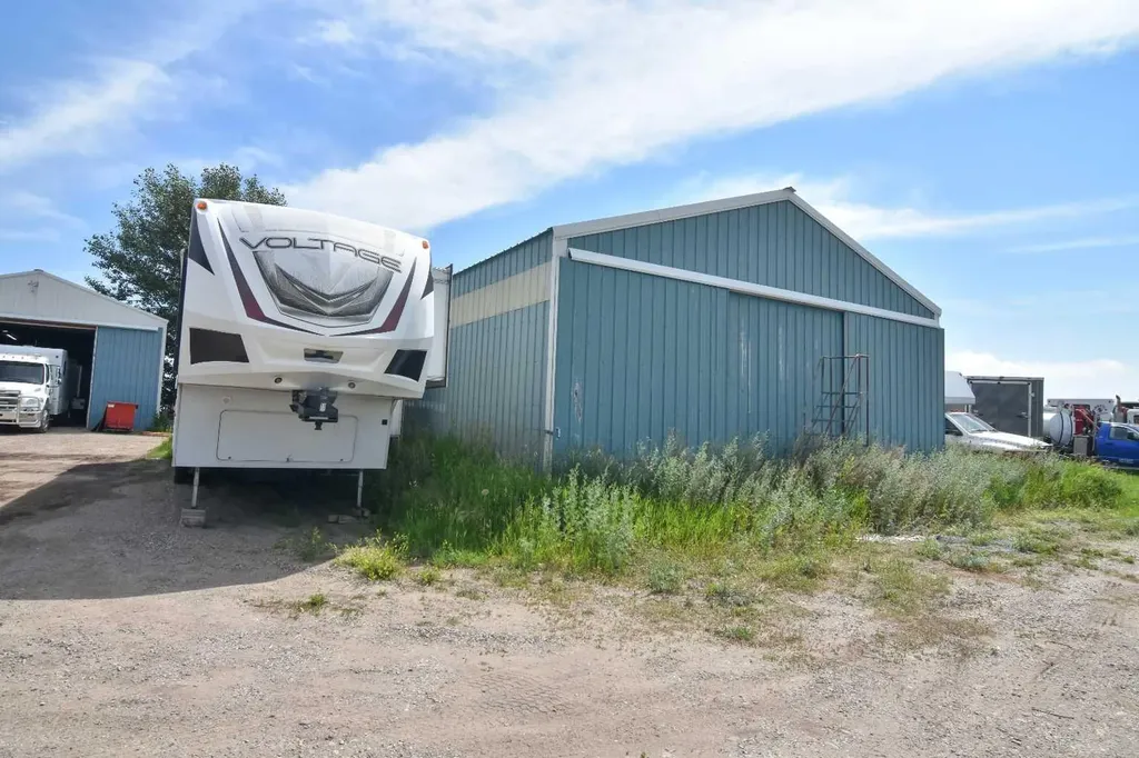 241053 Highway 24 Rural Wheatland County AB T1P 0W9