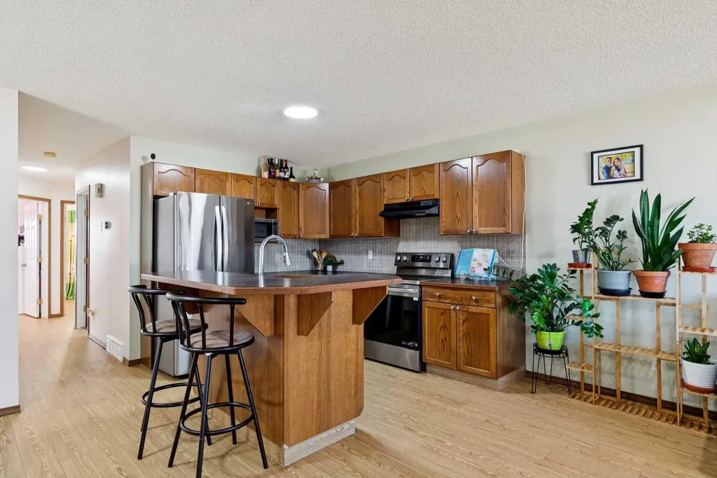 1916B 29 Avenue Nanton AB T0L 1R0