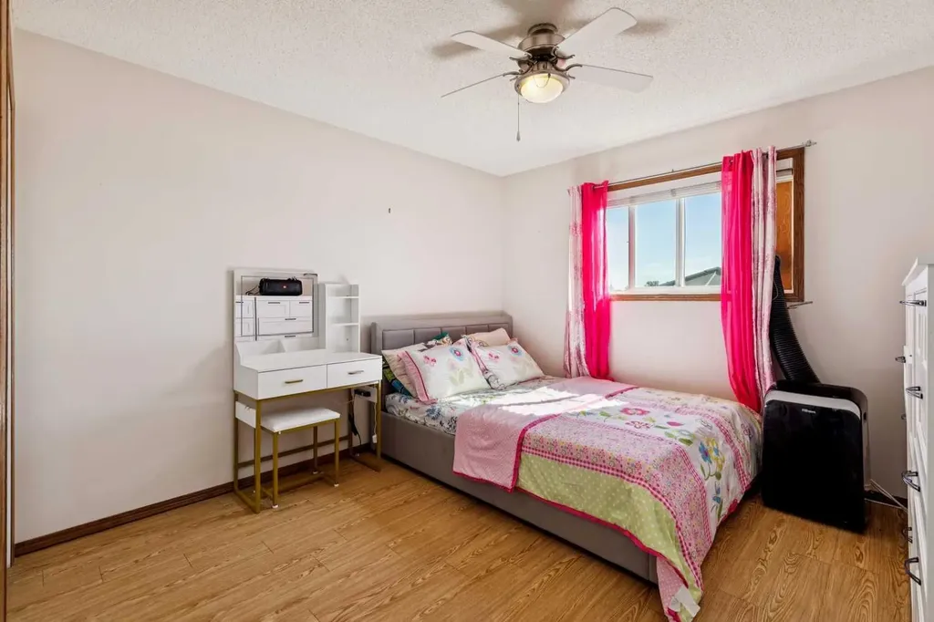 1916B 29 Avenue Nanton AB T0L 1R0