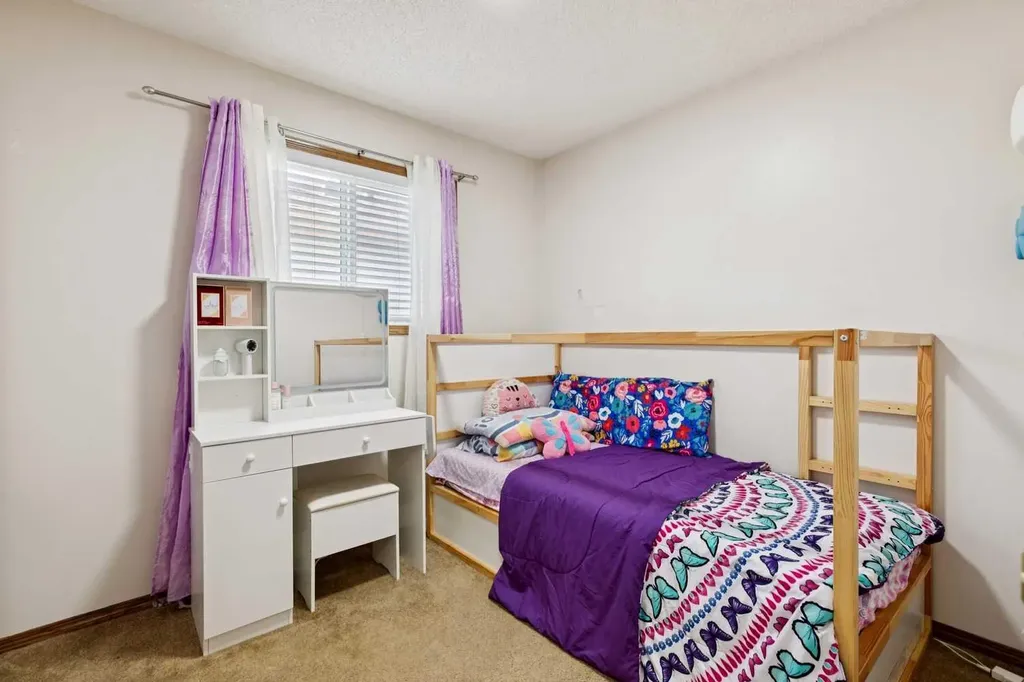 1916B 29 Avenue Nanton AB T0L 1R0