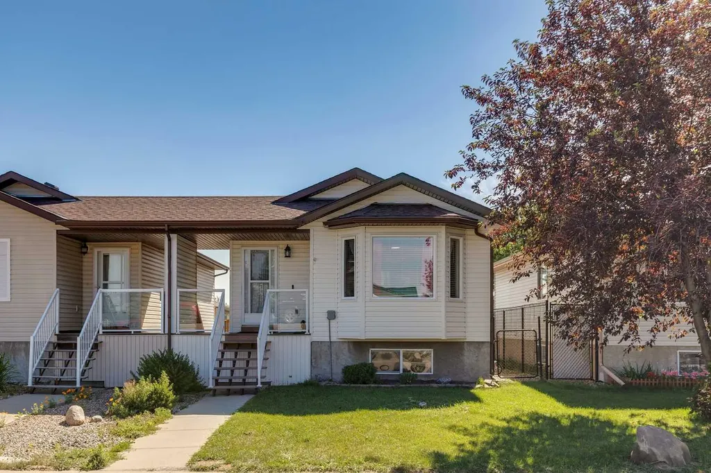 1916B 29 Avenue Nanton AB T0L 1R0