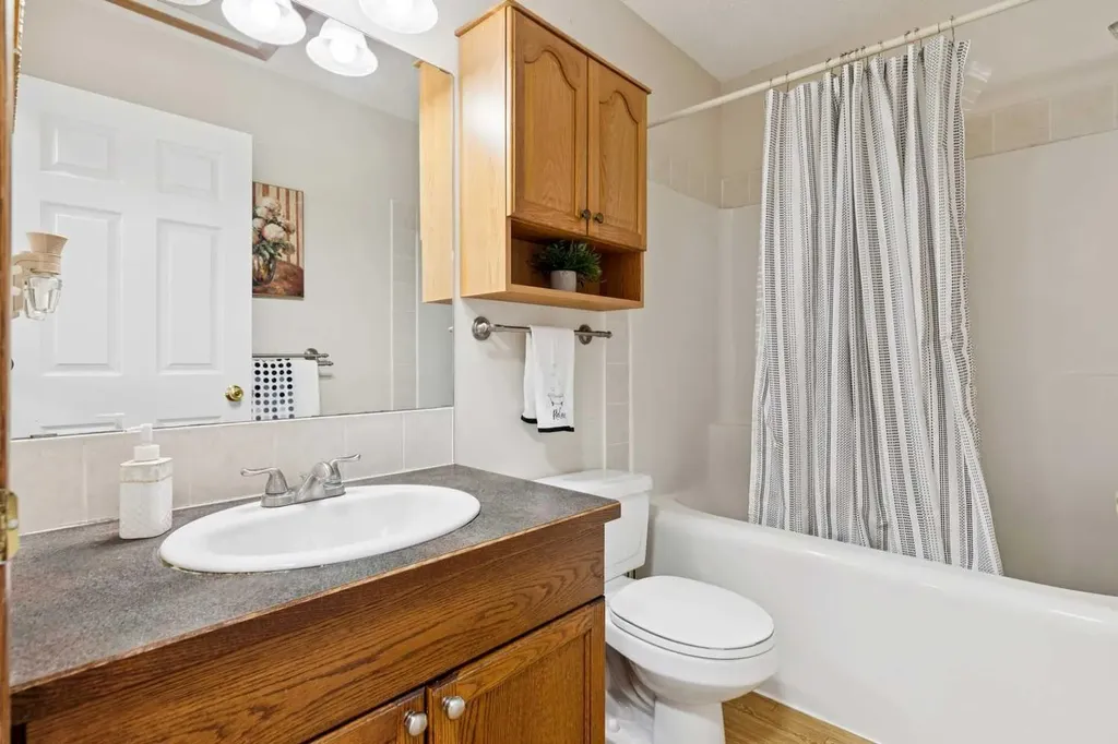 1916B 29 Avenue Nanton AB T0L 1R0