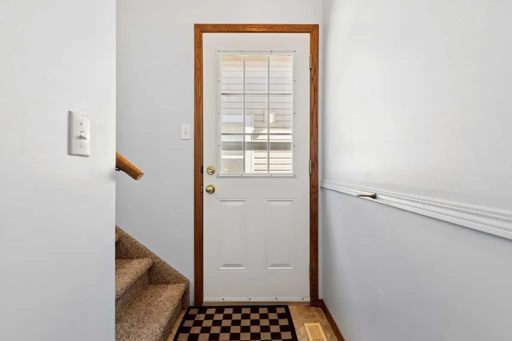 1916B 29 Avenue Nanton AB T0L 1R0