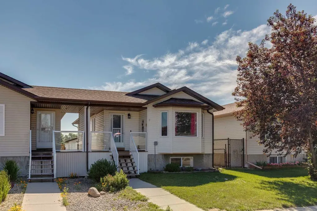 1916B 29 Avenue Nanton AB T0L 1R0