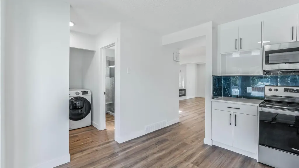 15 Taraglen Court NE Calgary AB t3j 2m6