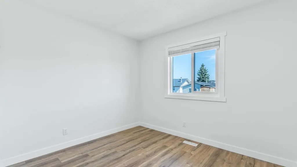 15 Taraglen Court NE Calgary AB t3j 2m6