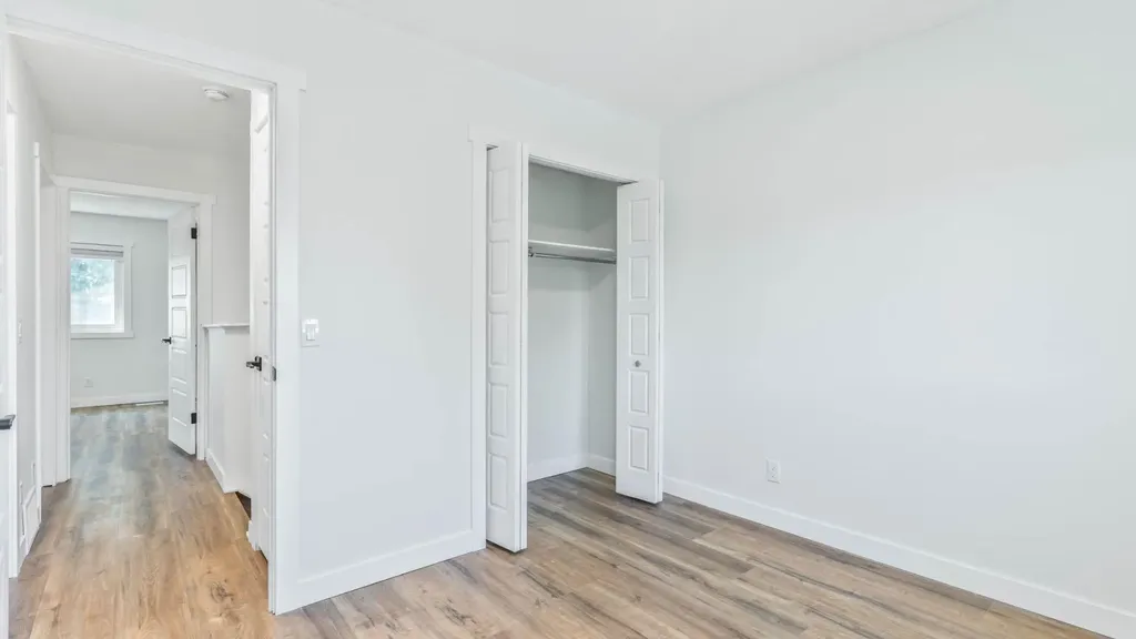 15 Taraglen Court NE Calgary AB t3j 2m6