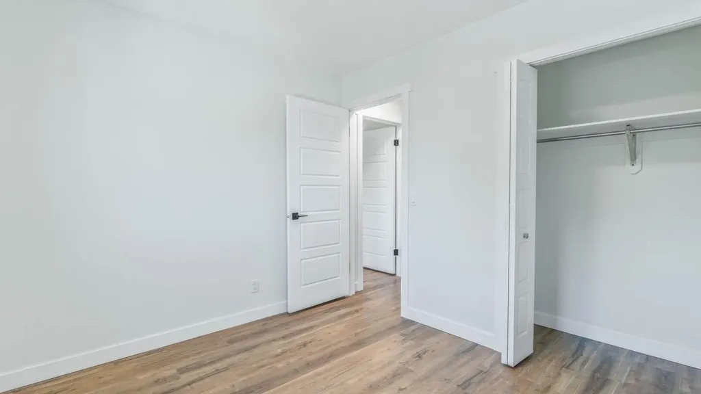 15 Taraglen Court NE Calgary AB t3j 2m6