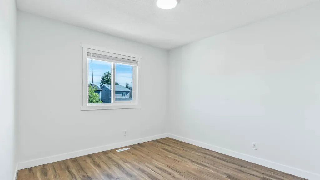 15 Taraglen Court NE Calgary AB t3j 2m6