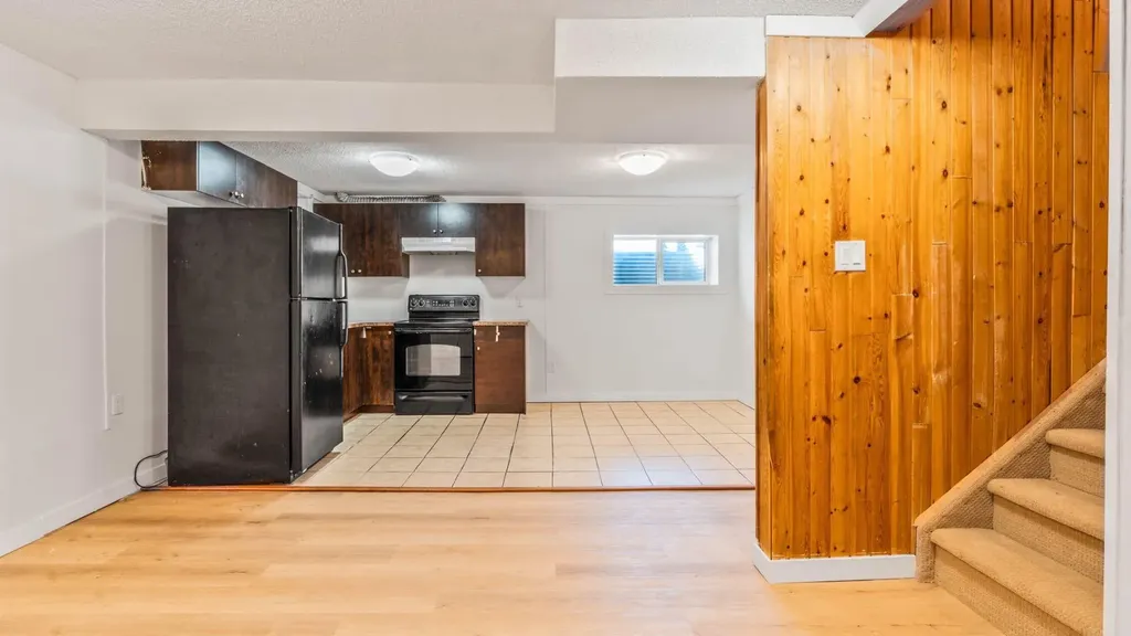 15 Taraglen Court NE Calgary AB t3j 2m6