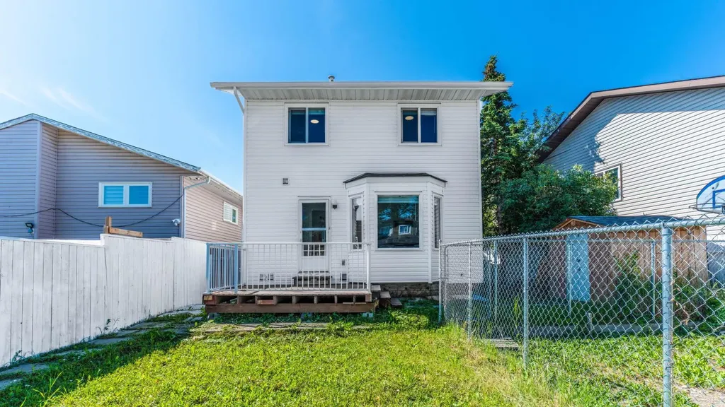 15 Taraglen Court NE Calgary AB t3j 2m6