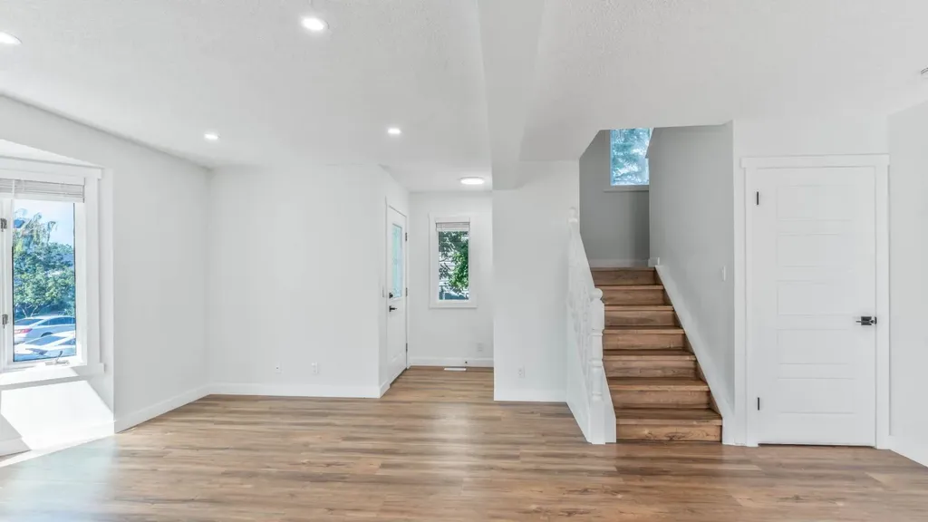 15 Taraglen Court NE Calgary AB t3j 2m6