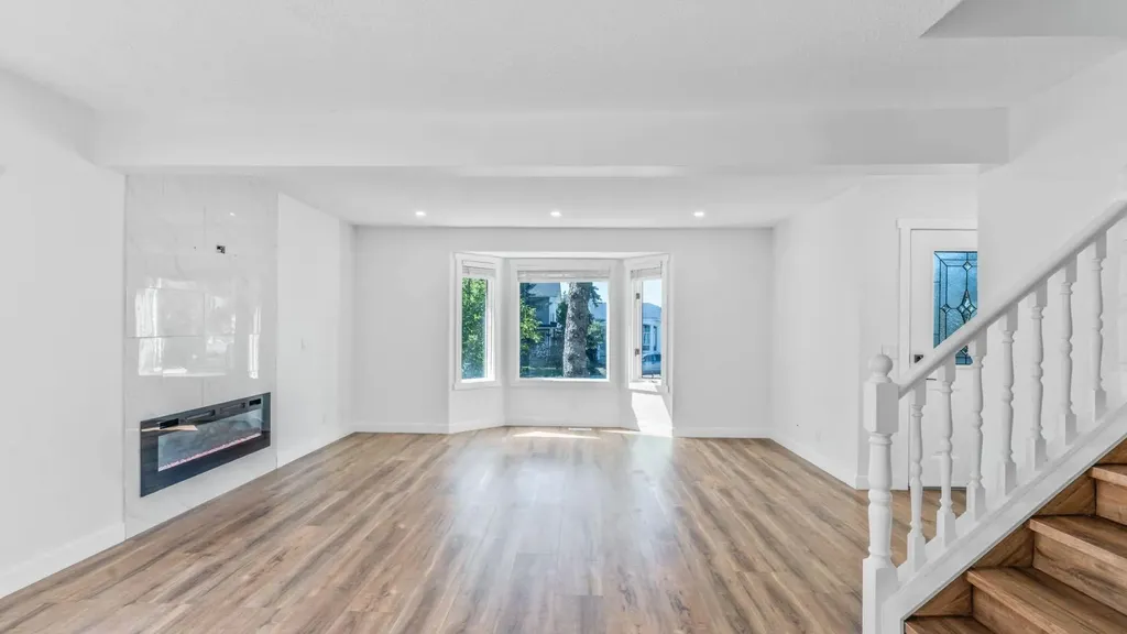 15 Taraglen Court NE Calgary AB t3j 2m6